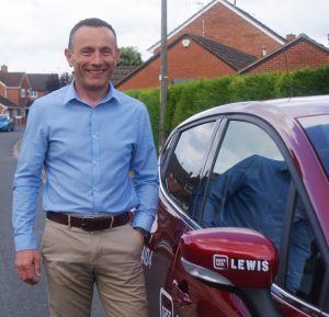 gareth-lewis-pass-with-lewis-driving-instructor-worcester